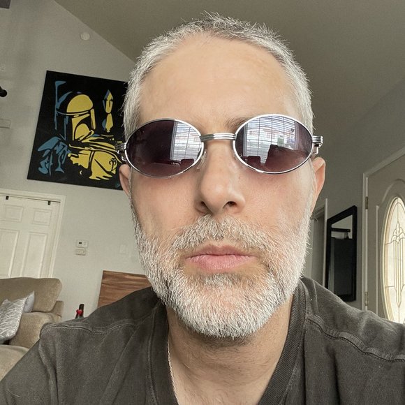 Awesome shades! BRAND NEW!! - Picture 11 of 12